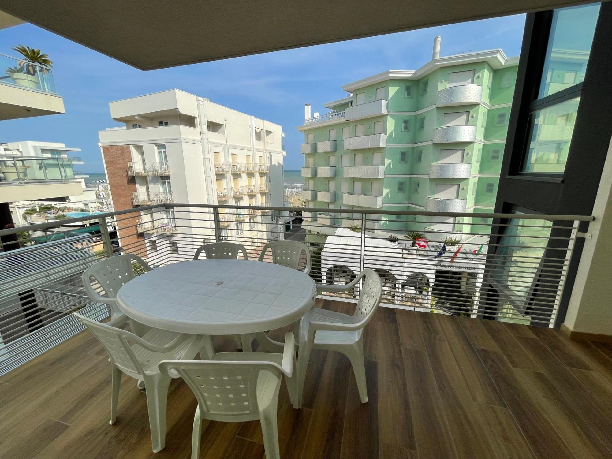 Marina Dream Beach Apartments With Sea View Terrace - Agenzia Cocal Caorle Extérieur photo